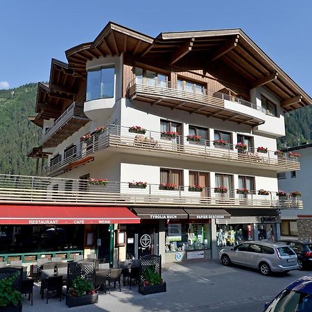Hotel Garni Jennewein Mayrhofen Room photo