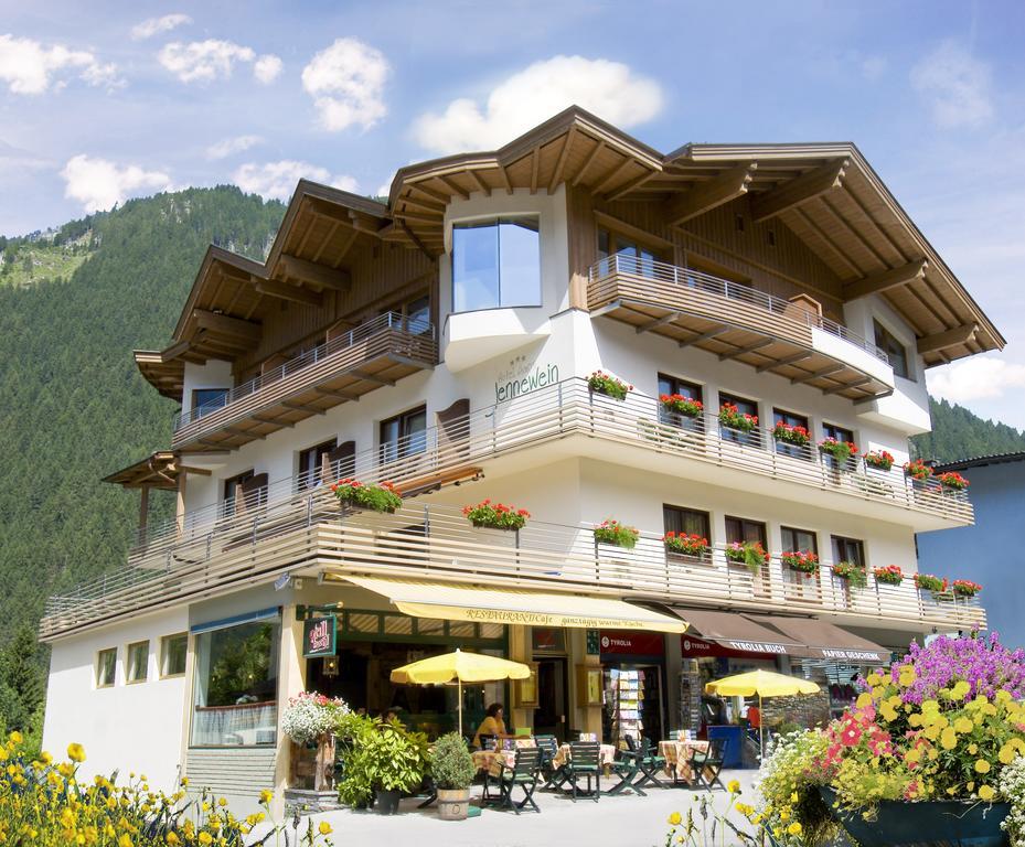 Hotel Garni Jennewein Mayrhofen Exterior photo